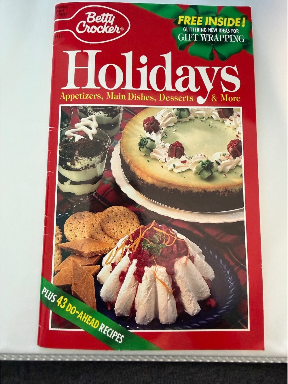 Betty Crocker Holidays Magazine - Appetizers, Main Dishes, Desserts & More